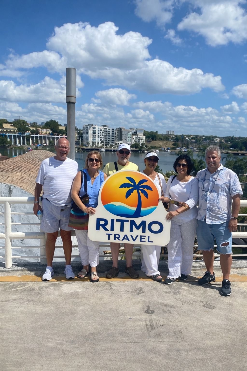 Ritmo Travel happy clients photo 1